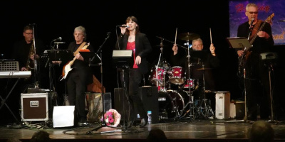 Musikmuschel Sylt 2018: Holiday Party Band statt Romada Singers