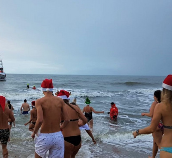 An Weihnachten sprangen 150 Mutige in die Nordsee vor Sylt