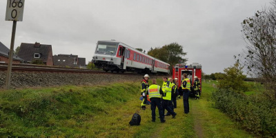 Marschbahn Richtung Sylt - Reisende aus qualmenden Zug evakuiert