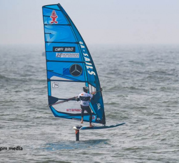 Surfcup Sylt: Sebastian Kördel fährt auf das Podium im Foil