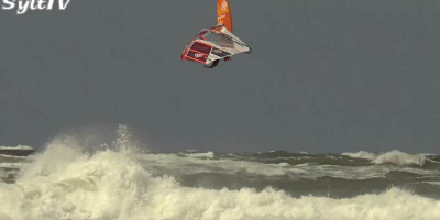 Windsurfer eröffneten auf der Nordsee vor Sylt den Sommer
