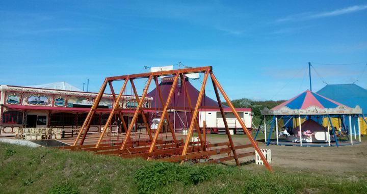 Die Aufbauten für den Inselcircus Sylt 2016 stehen schon