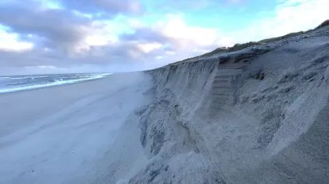 Sandverluste auf Sylt nach der Hälfte der Sturmsaison 2023/2024