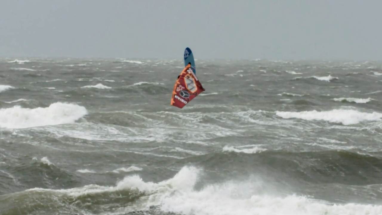 Windsurfer in Action kann man auf Sylt hautnah erleben