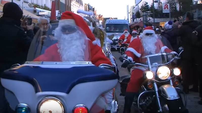 Die Harleys knattern am 1. Weihnachtsfeiertag durch Westerland