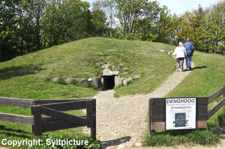 Großsteingrab auf Sylt, der Denghoog in Wenningstedt